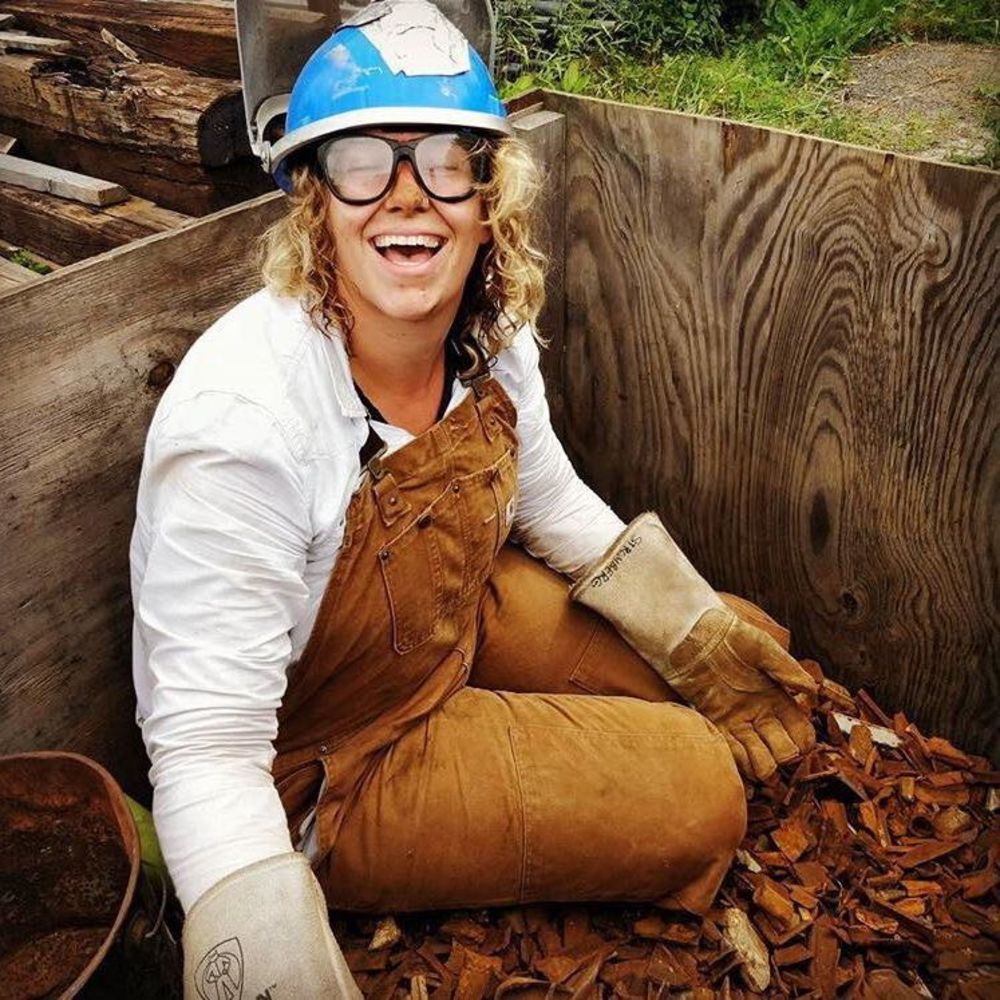 Meet your Posher, Claire